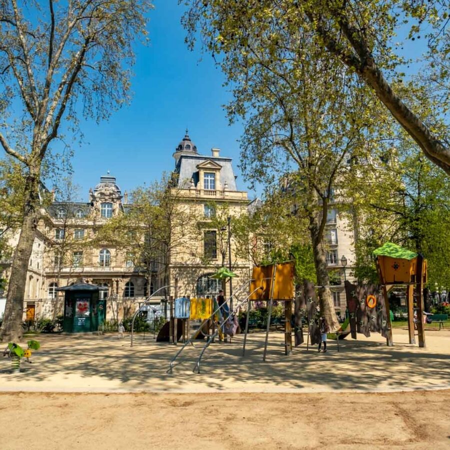 descubre-la-historia-y-el-encanto-de-la-plaza-henri-galli-en-par-s